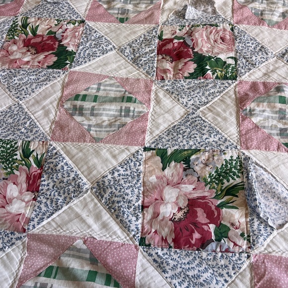 Floral Patchwork Queen Size Quilt - Pink and Green - Picture 2 of 5
